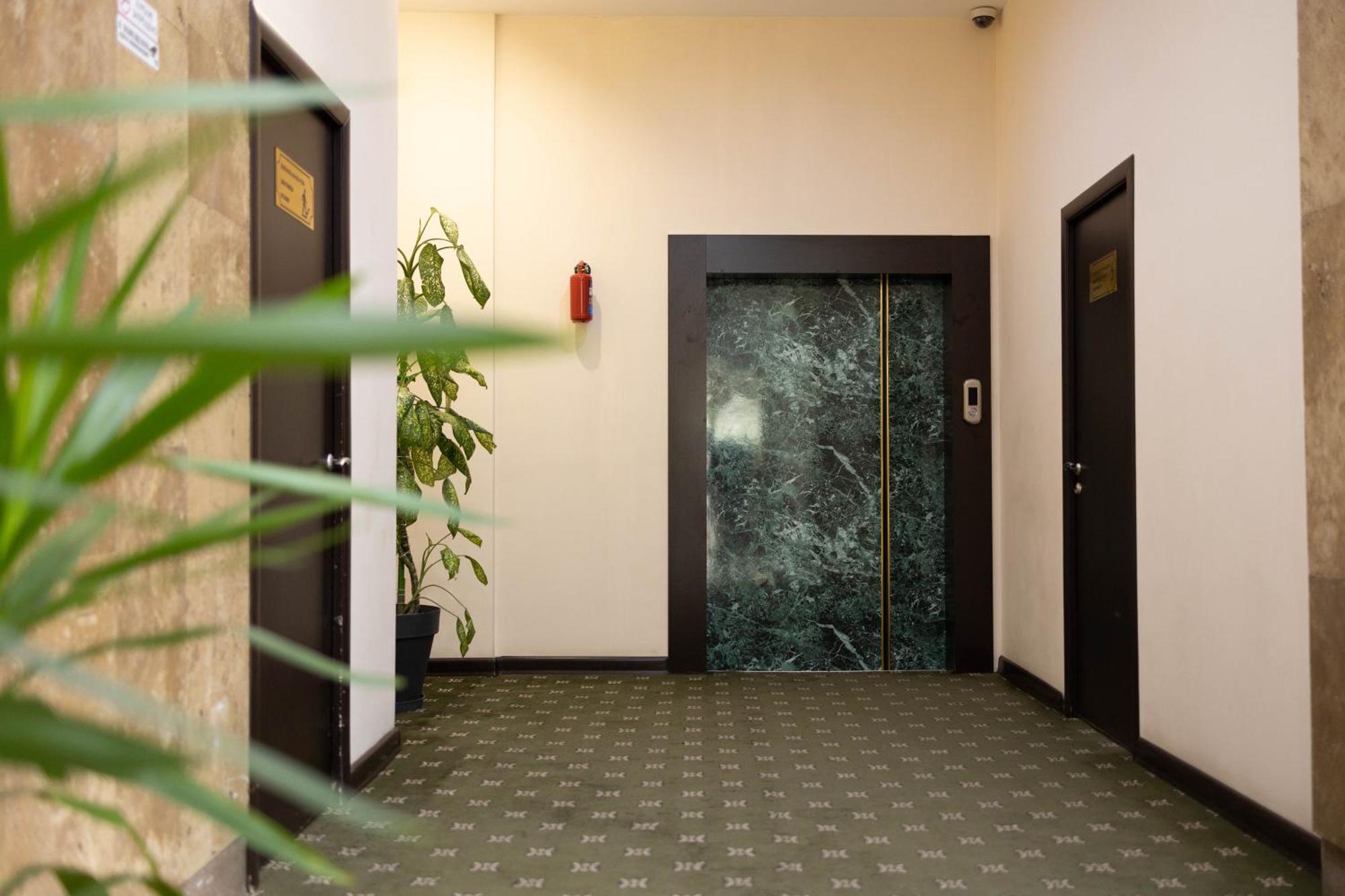 Richmind Hotel Vagharshapat Exteriér fotografie