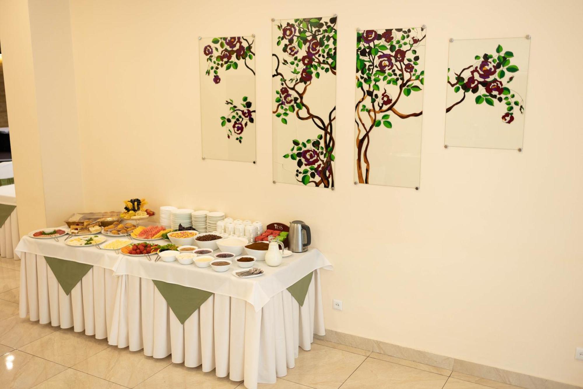 Richmind Hotel Vagharshapat Exteriér fotografie
